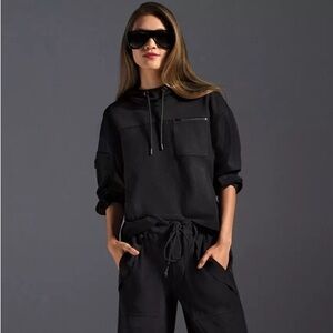 CAbi Quantum Hoodie Black Crop Pullover Pockets Small 4368